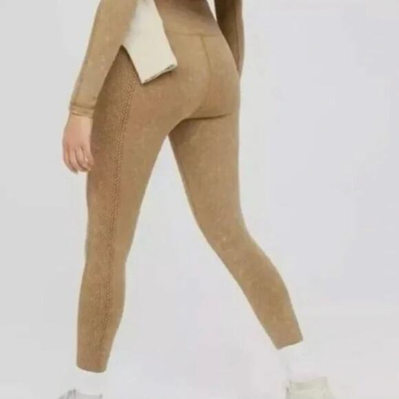 Aerie Offline Mustard Yellow Textured High Rise Leggings Women’s Size Medium - Picture 1 of 7